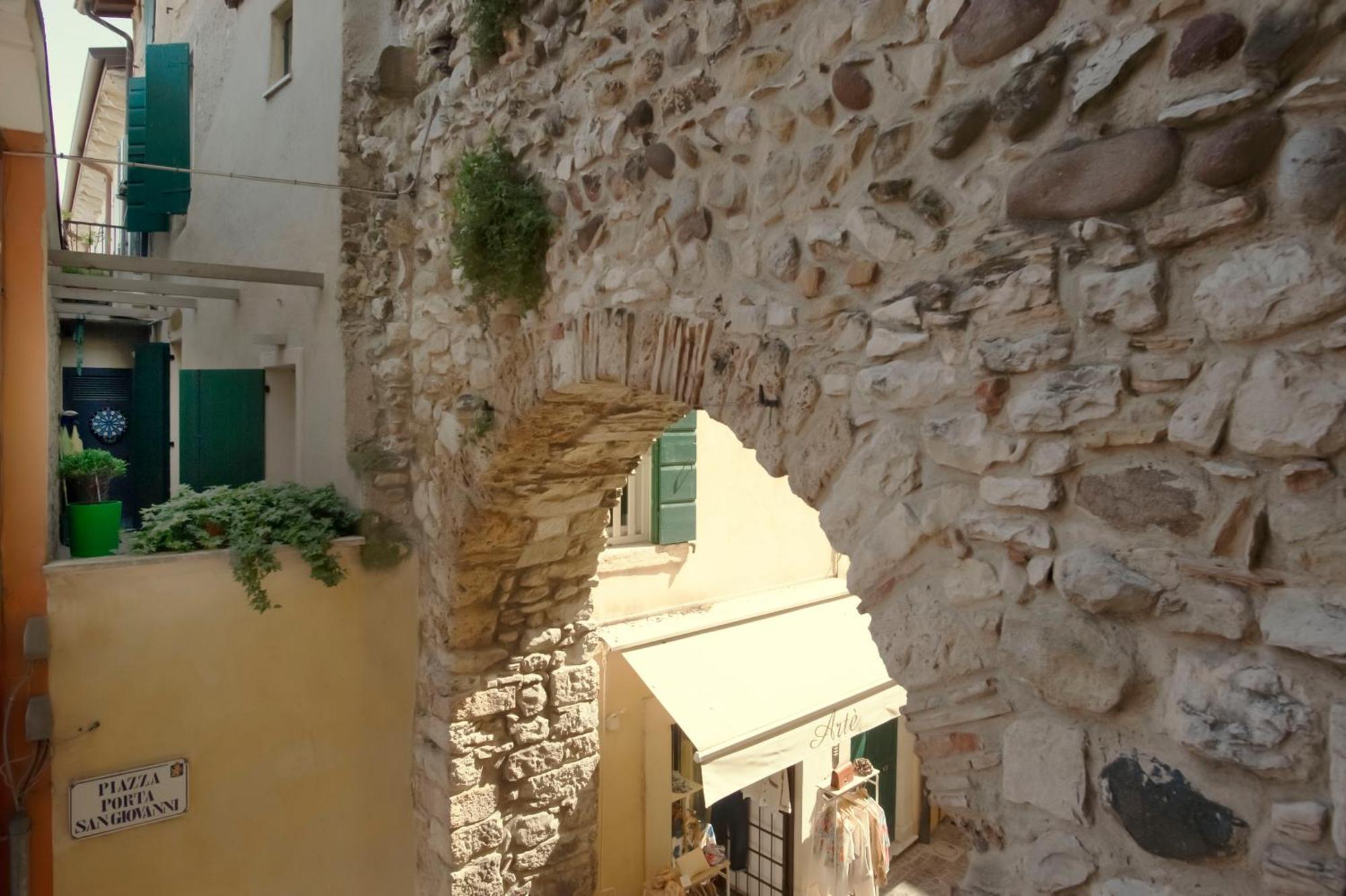 Appartamenti La Grotta Bardolino Extérieur photo